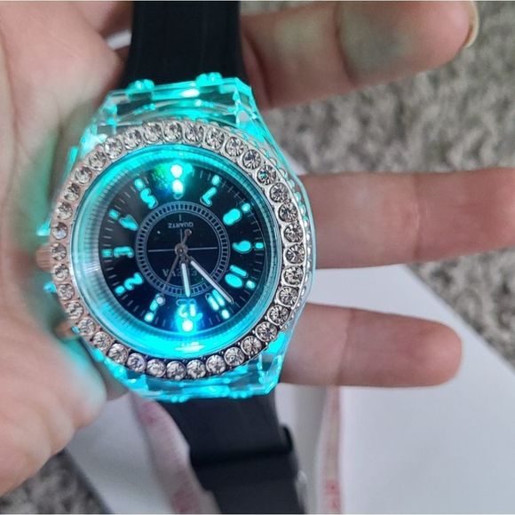 New Unisex WristWatche Fashion Transparent Neutral - Picture 3 of 4